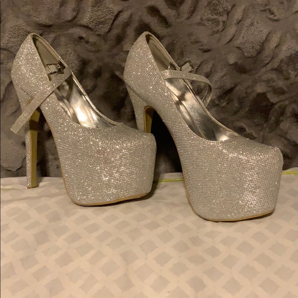 Platform shimmery high heels